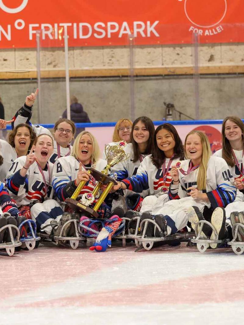 Players celebrate the title 